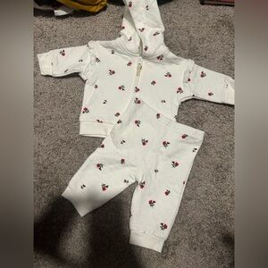 Floral Baby Hoodie and Pants Set- white w/ roses- nwot- 3 month